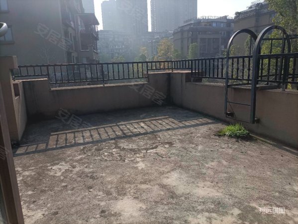 重庆房产网>重庆二手房>璧山二手房>绿岛新区二手房>秀湖鹭岛(别墅)>