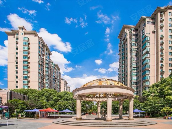 上海浦东御桥绿洲康城亲水湾(中区)亲水湾中央区两房一厅一卫出租出租