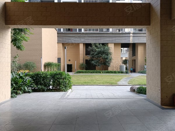 茂名茂南开发区兴和广场兴和广场 3室2厅2卫出租房源真实图片