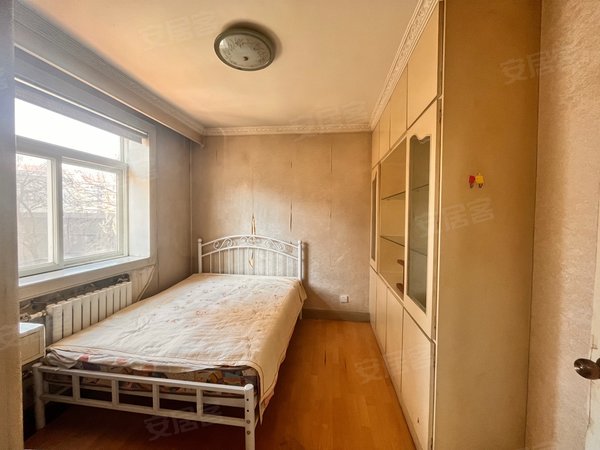 天津河西越秀路和平公寓和平公寓 近田家炳中学 电梯房 南北通透 精