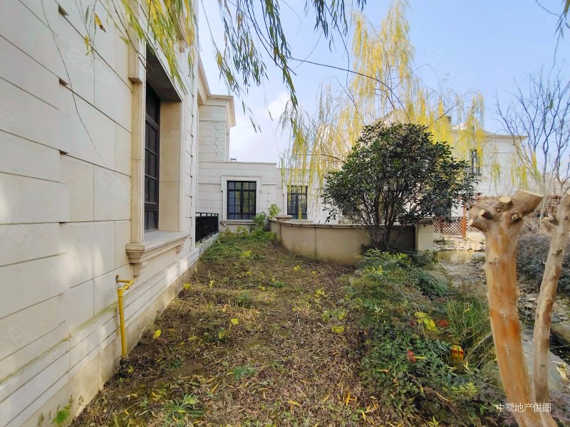 新华御湖庄园别墅