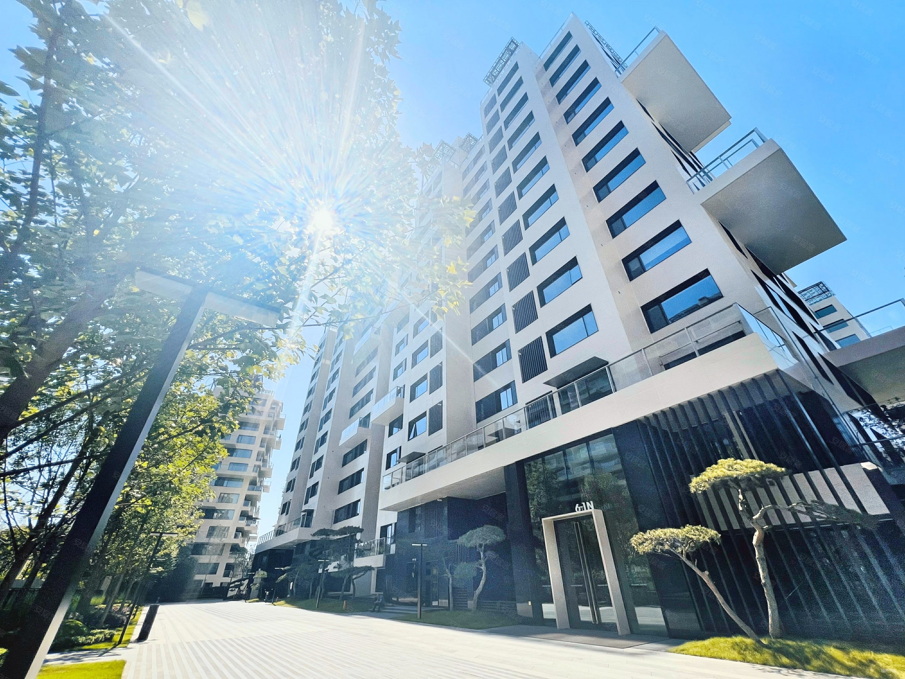 雁栖玫瑰园4室2厅5卫310㎡南北1680万