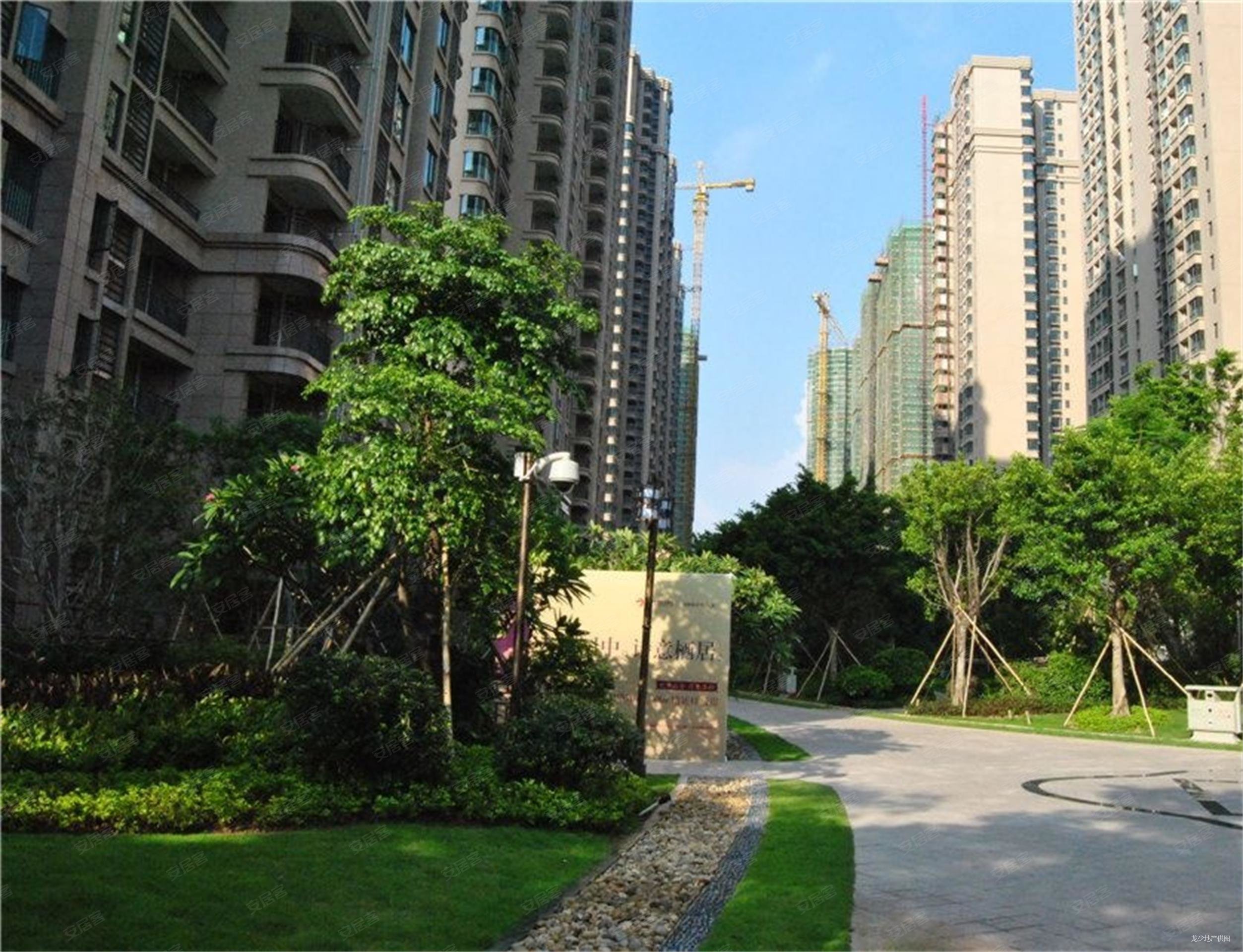 桂丹颐景园b区2室2厅朝南电梯房精装修看房方便