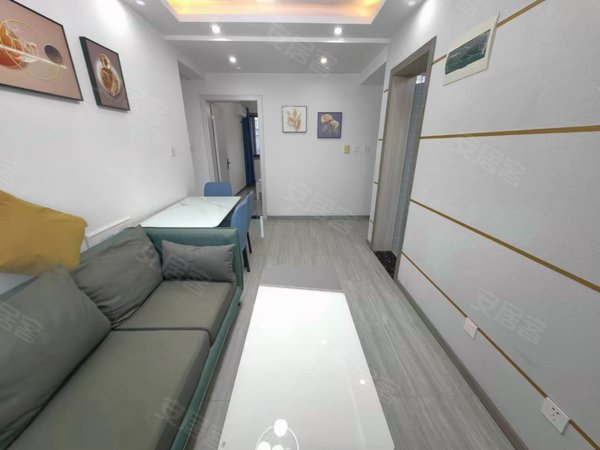 上海松江泗泾塘和家园海康苑实拍9号佘山附近精装大三房三个房间一样