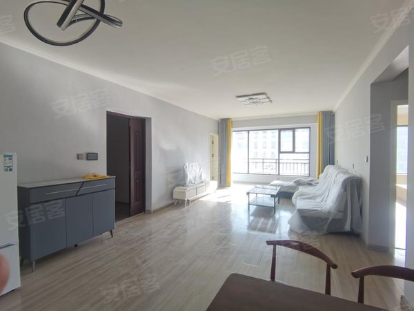 喀什喀什市喀什城区绿城玉园北湖 第一人民医院 绿城玉园 电梯7楼