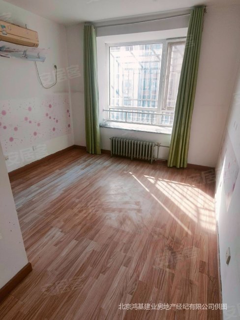 周庄嘉园东里板楼3层南北通透两室两厅8254平4