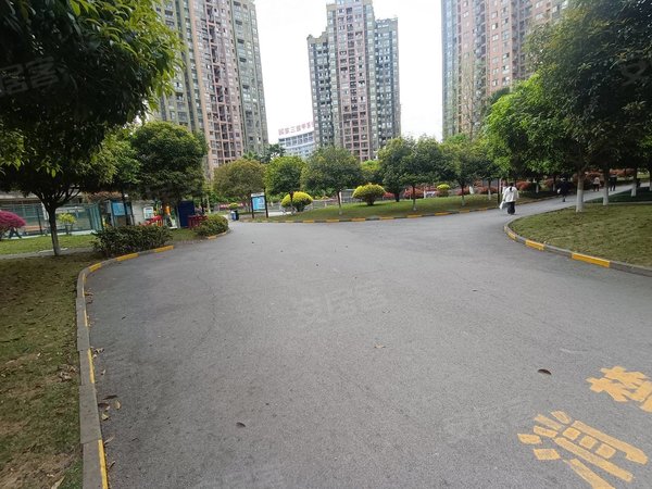 【多图】广田泰丰花园,合川区城南租房,人民医院附近泰丰花园电梯家装