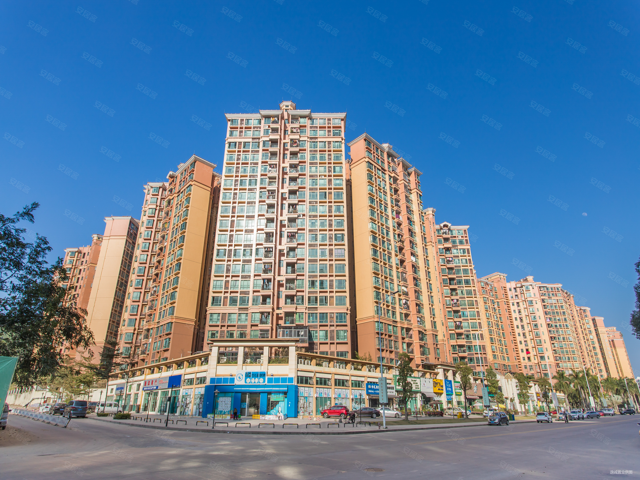 丰泰东海城堡3室2厅1卫78.75㎡东158万