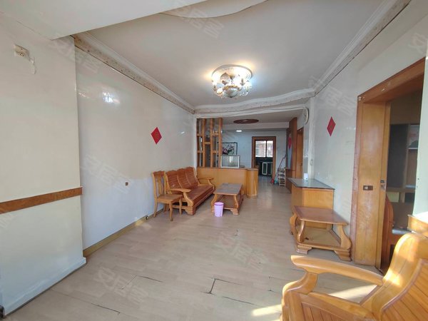 广州黄埔大沙地怡园小区(黄埔)怡园小区中楼层电梯三房出租房源真实