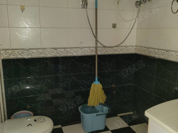 包头青山科学路都市花园(东区)都市花园3楼紧邻师院，供电，一机一中附近家电家具齐全出租房源真实图片