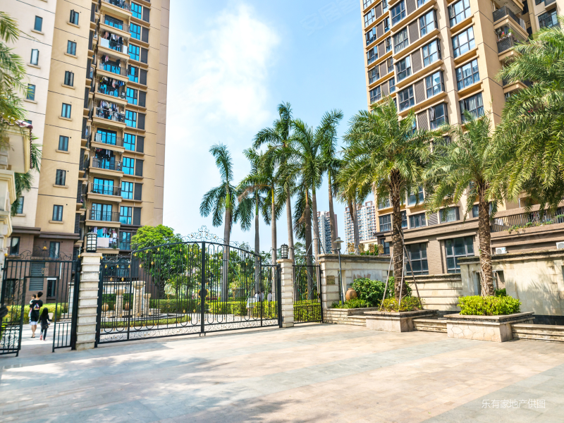 深业东城御园3室2厅1卫72.1㎡南北185万