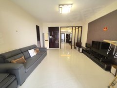 海口龙华滨海海口湾一线海景，宝华海景公寓精一房一厅一卫家电家具齐全出租房源真实图片