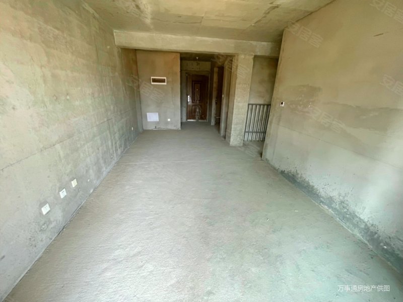 西安房产网>西安二手房>经开区二手房>凤城五路二手房>绿地峰辉>800