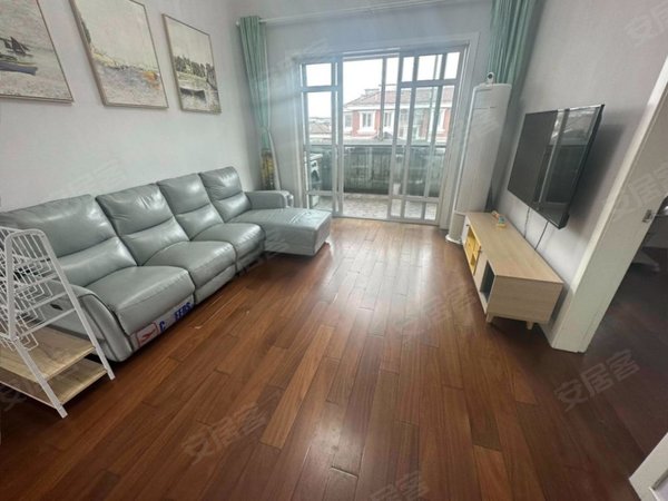 【多图】三盛颐景园(公寓住宅),九亭租房,精装三室带阁楼,可办居住证