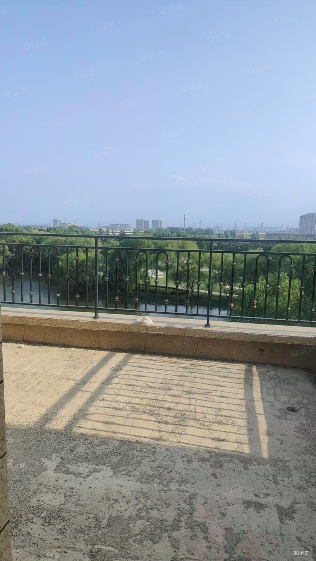 金沙湖 临湖叠墅  直面观湖 临水而居 诚售 可商谈 有钥匙