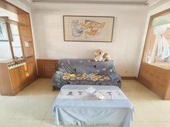 烟台芝罘幸福信达北区,离来福士船厂方便,离港口近便,家具家电齐全拎包入住出租房源真实图片