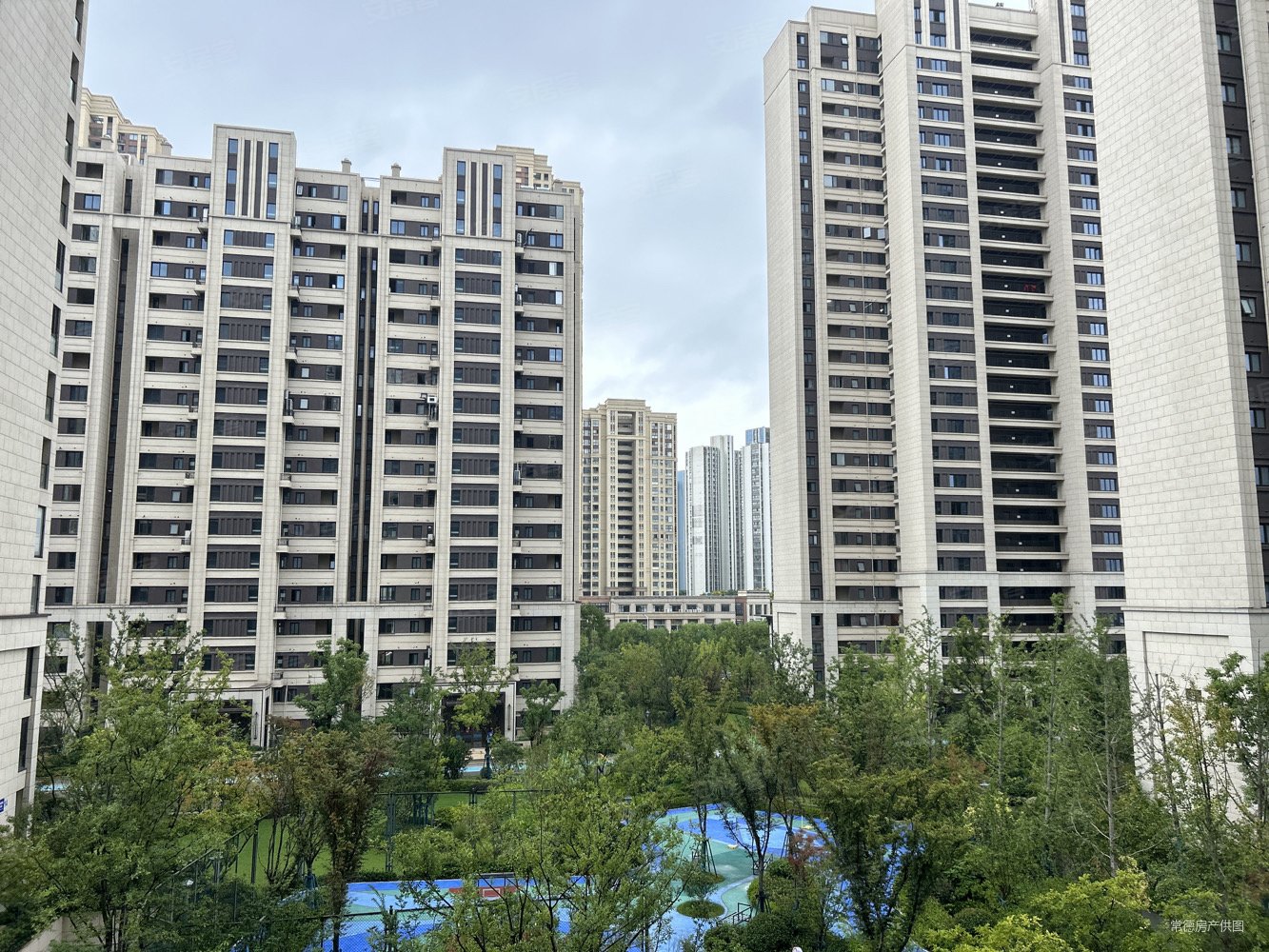 次新房,出行方便,龙湖景粼天著二手房,388万,5室2厅,2卫,168平米-常州