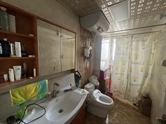 长春二道八里堡保利百合香湾(A区) 4室2厅2卫出租房源真实图片