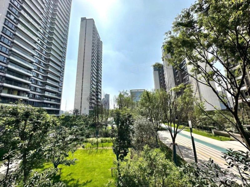 急卖有钥匙,苏宁檀悦(南区)二手房,1050万,3室2厅,3卫,193平米-南京