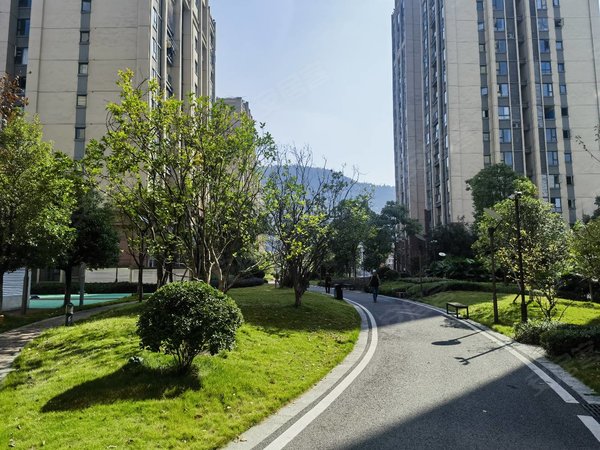 重庆万州江南新区江城一品(一期)江城一品花园洋房精装修3房出租出租