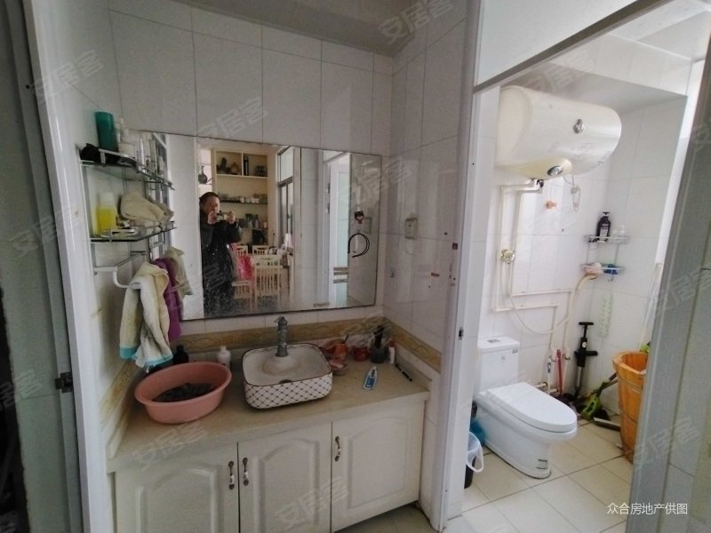 科技学院专家公寓兴安路3室2厅1卫1297平方米