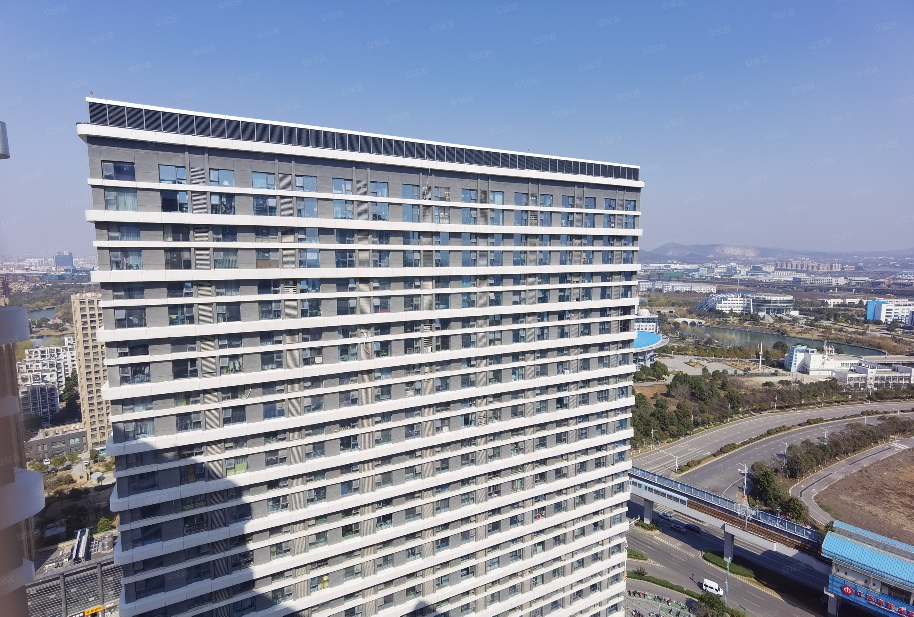 江宁大学城地铁口的挑高公寓文鼎广场在对面民用水电拎包住