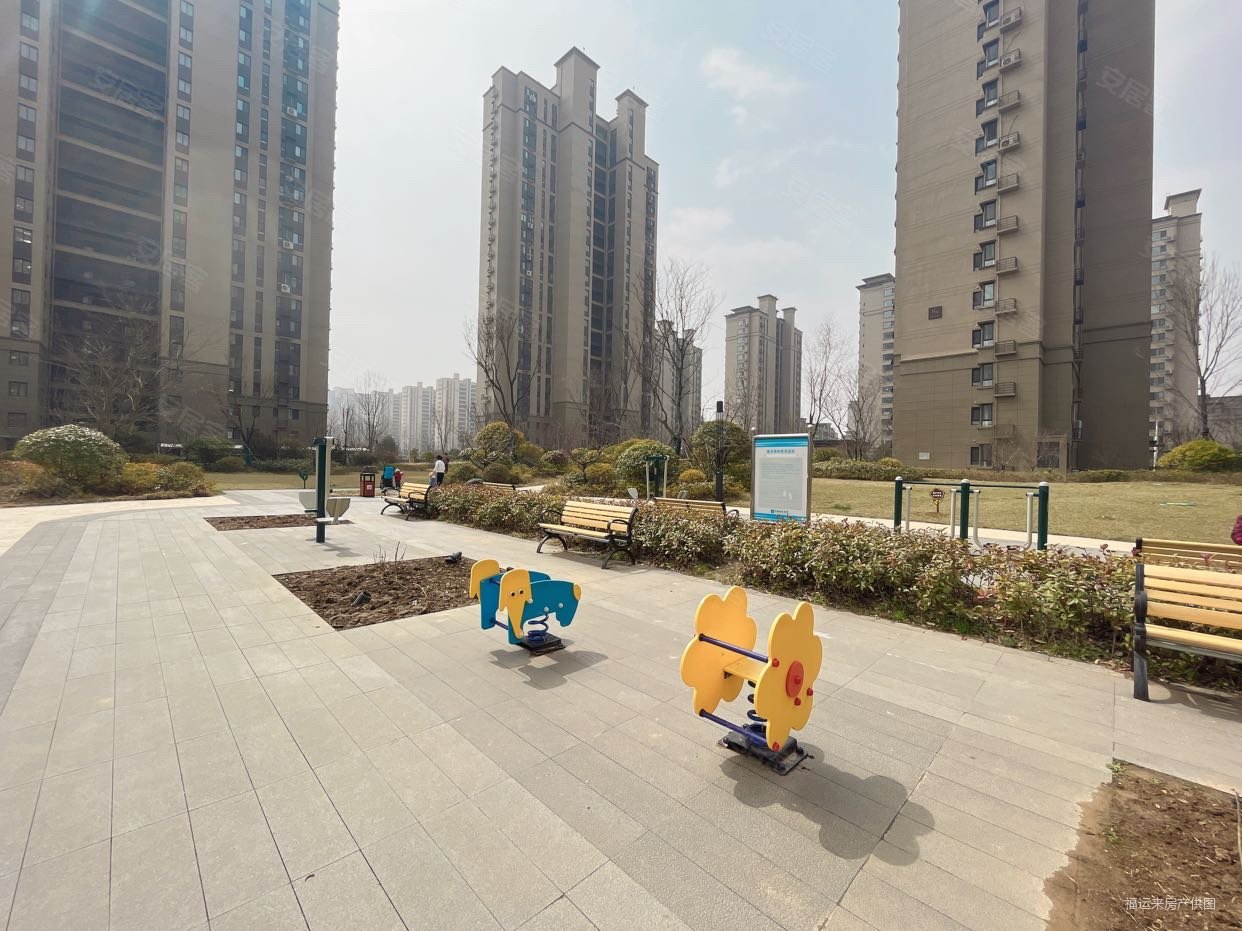 中建锦绣城八期雅园,3室2厅2卫131.9毛坯