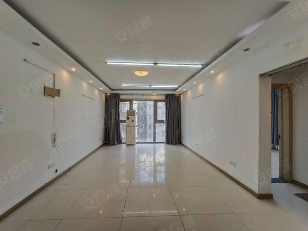 重庆江北观音桥红鼎国际名苑观音桥好吃街上 红鼎国际b座104平两房