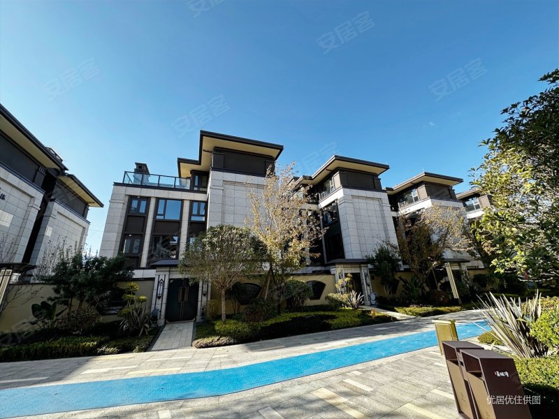 滇池湖畔海埂大坝筑友玺珑湾带电梯合院别墅实景看房随时