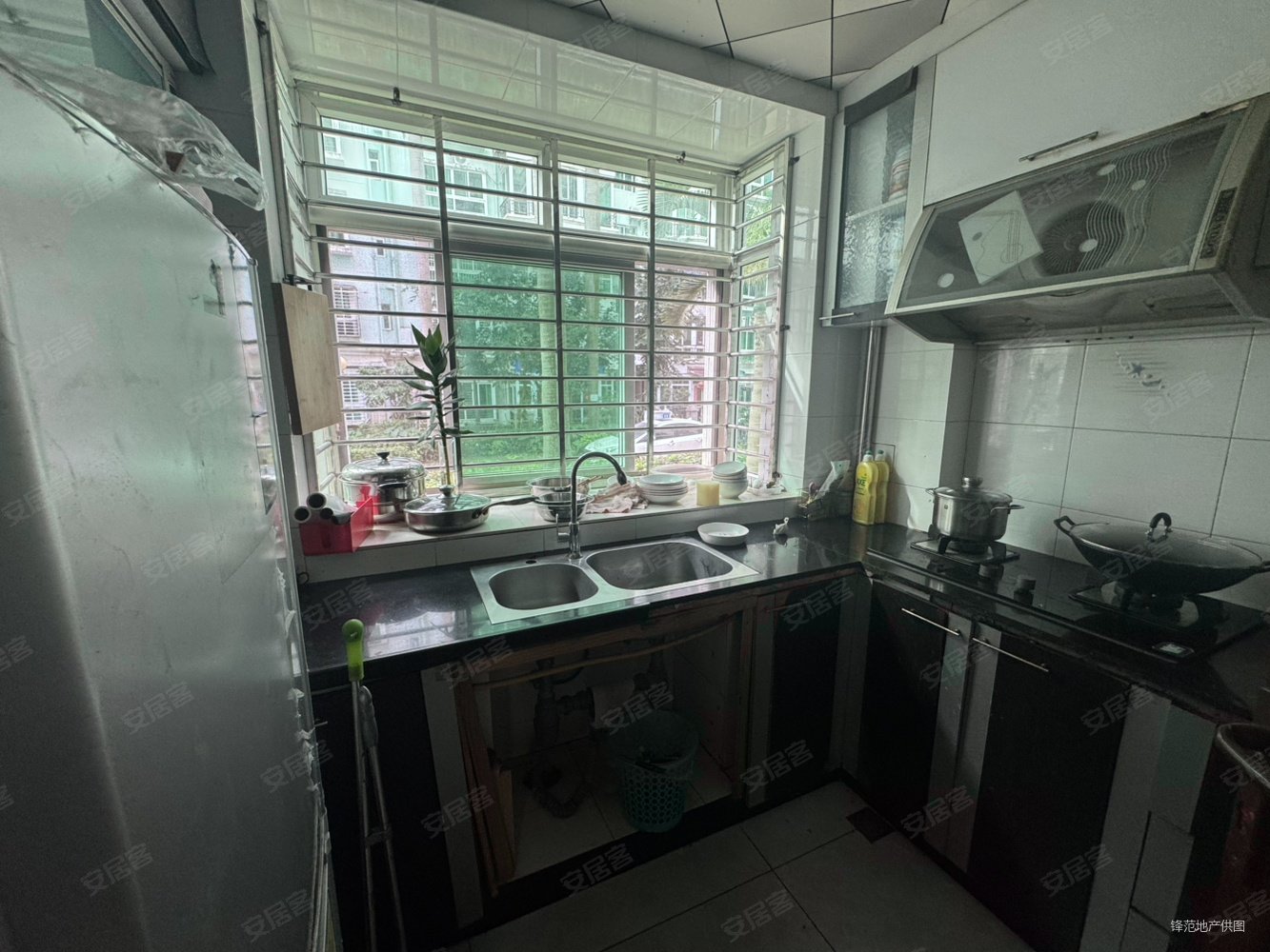 昌茂澳洲园4室2厅2卫148㎡南北200万