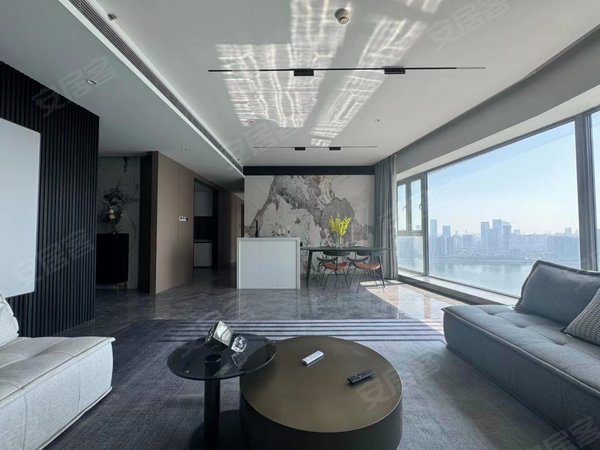 长沙岳麓银盆岭保利天禧(c区)真实在租 渔人码头江景大平层 全景