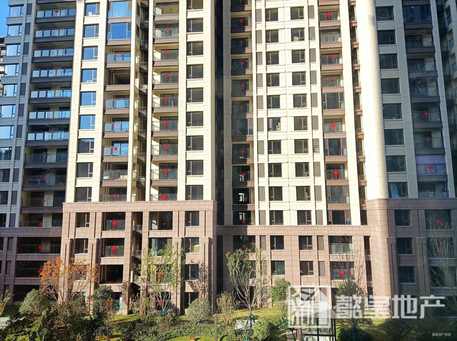 建业尊府 近医院 高楼层视野好 停车方便 商圈成熟 商品住宅