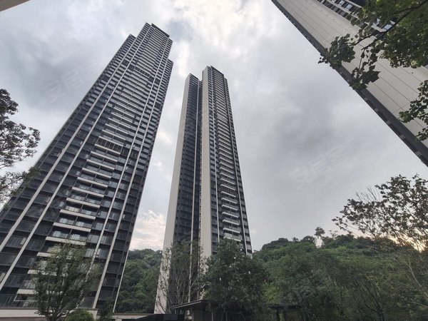 广州黄埔香雪时代天境时代天境 83平大三房 3600就能租到靠近学校的