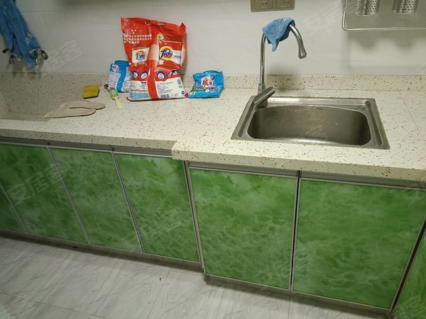 重庆永川永川老城俊豪中央大街二期中央大街精装正一室一厅出租,小区