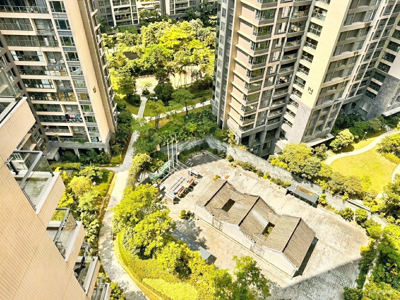 五洲花城二期4室2厅2卫147.08㎡南北770万