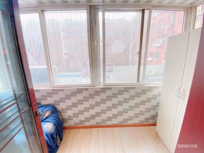 北工大西门站 双龙南里 南向一居室 低楼层