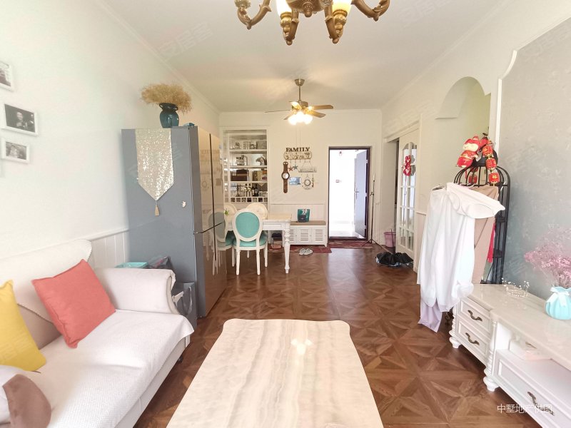 高楼层采光充足 装修好 商品住宅 低密度社区 房龄新,华地润园二手房