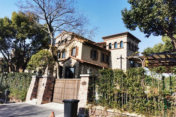 佘山高尔夫郡,林荫新路288弄 - 上海佘山高尔夫郡二手房,租房,房价