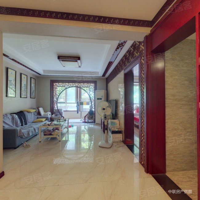 美伦山水华府少有1楼带35平院子 业主急售 看房方便