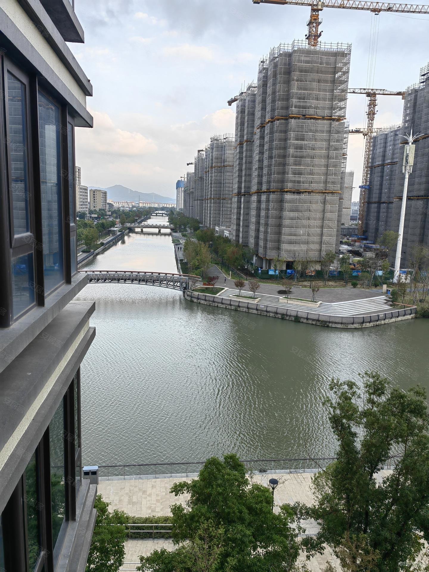 上湖城章(二期)4室2厅2卫139.92㎡南北598万