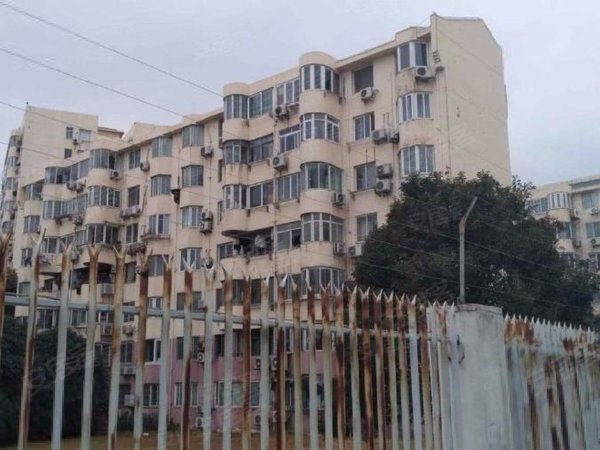 上海闵行七宝万科城市花园新上,精装修小复式,九号线十号线地铁站旁