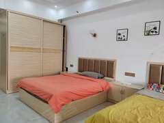 防城港港口桃花湾广场押一付一每个月800包物业费，手慢无出租房源真实图片