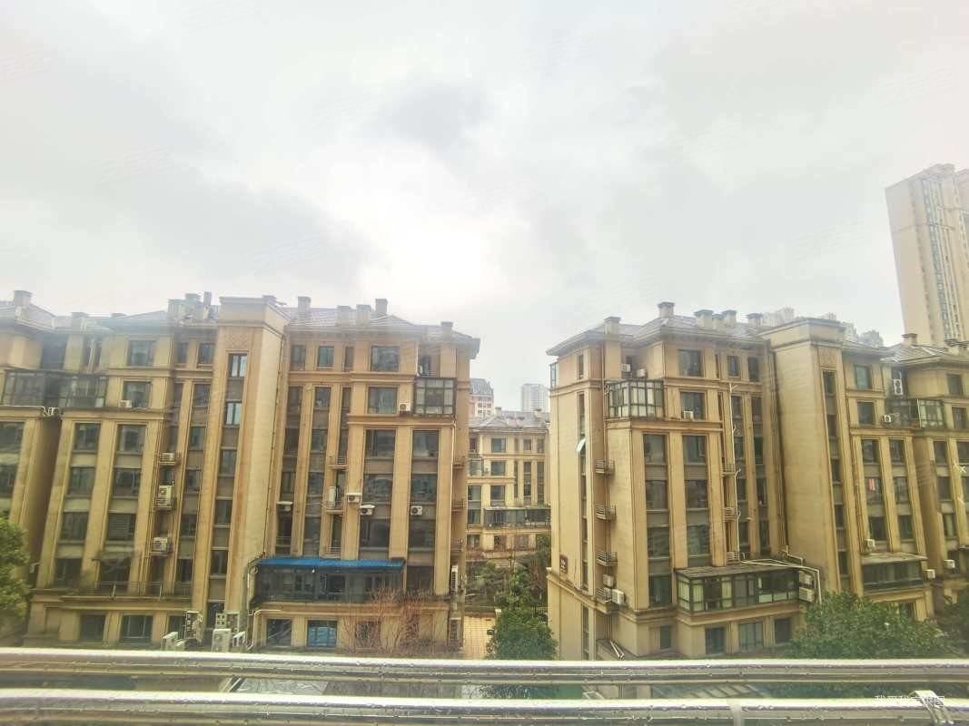 南昌二手房>高新开发区二手房>艾溪湖北路二手房>绿地玫瑰城>1067_800