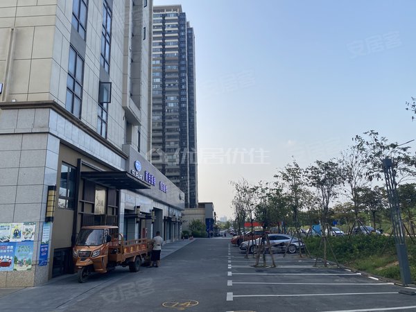 南宁江南白沙大道锦悦江南盛天新希望锦悦江南整租40平精装1000元每月