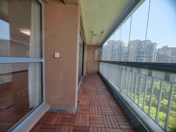 【多图】古北瑞仕花园,古北租房,古北瑞仕花园 4室2厅2卫 电梯房 精