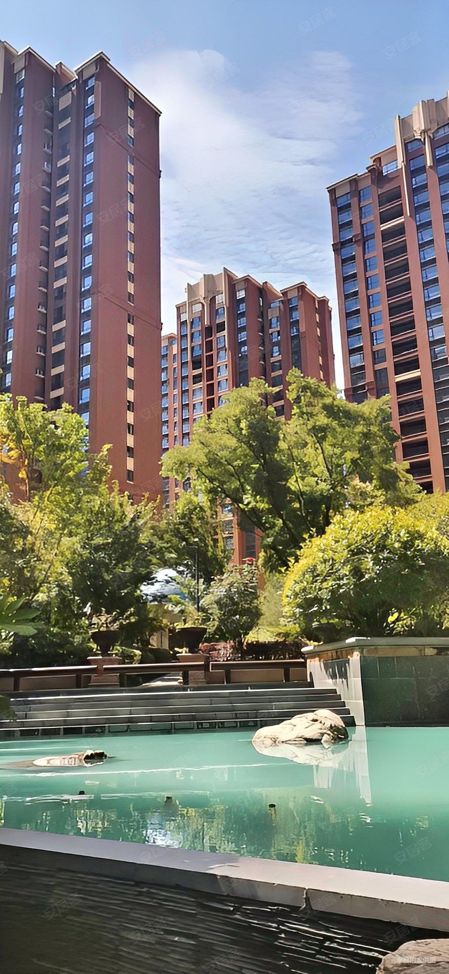 地铁口伟业公馆高层视野开阔,满二诚心卖价格可以大刀