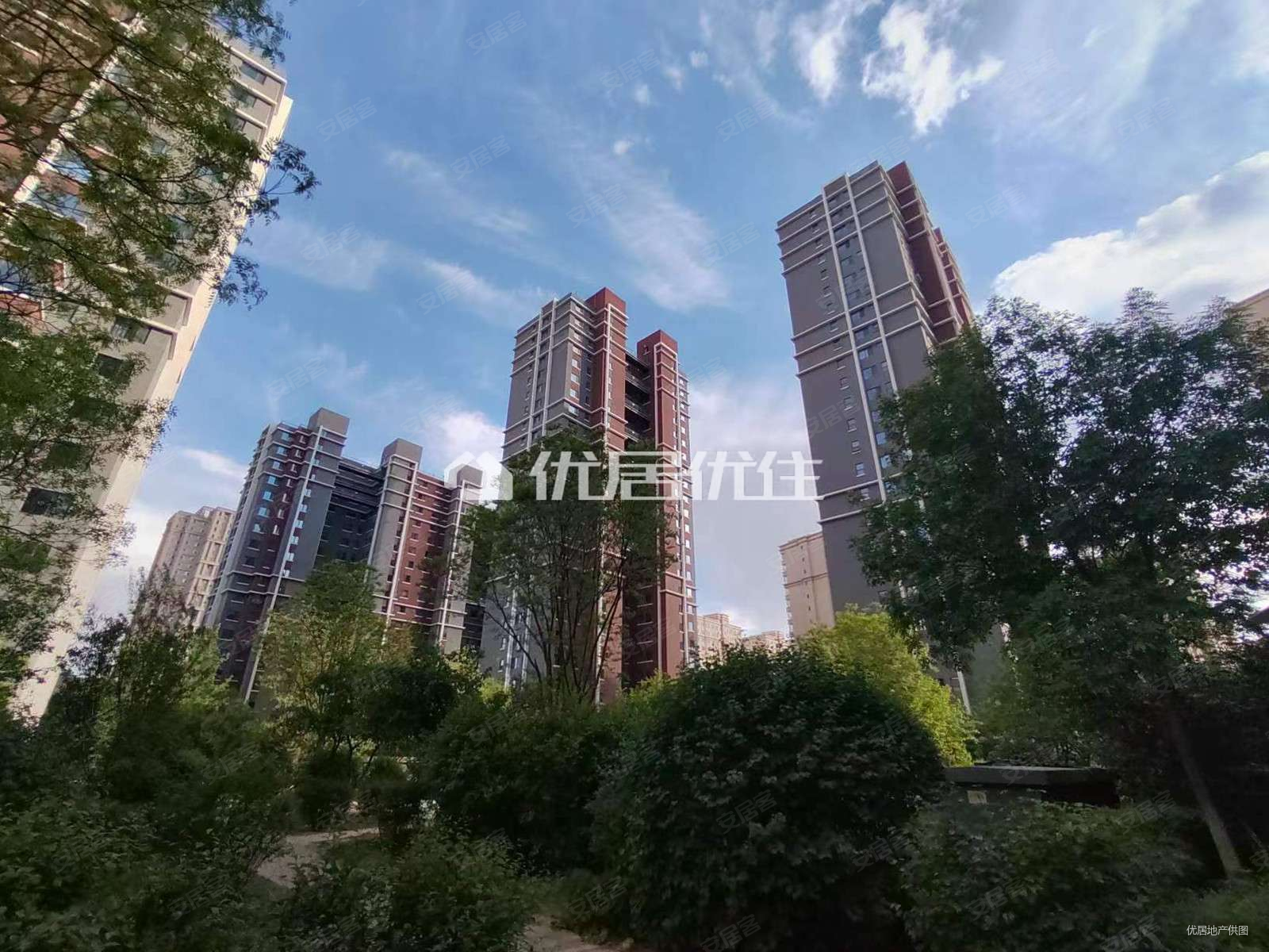 中海金隅丽港城精装通透三居带家具家电五年外房本