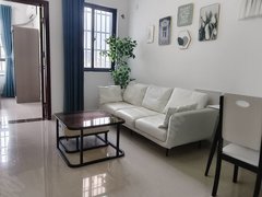 海口龙华金宇南大桥附近面前坡路龙昆雅苑精装1房1厅随时看房出租房源真实图片