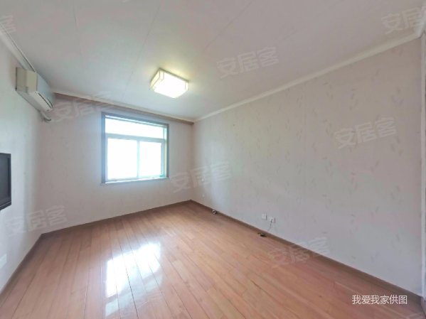 玄武湖情侣园 锁金村中楼层 三房采光好 看房方便业主诚售