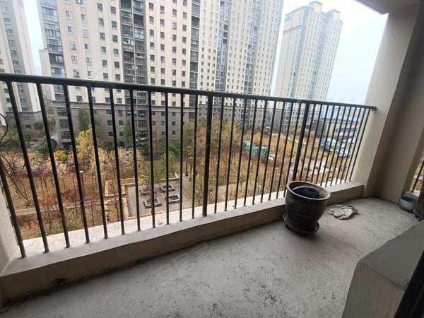 昌吉昌吉市华洋广场晨光绿景花园办公室 居住 晨光绿景花园 3室2厅2卫